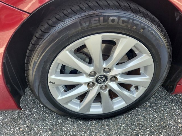 Used 2020 Toyota Camry LE image 17