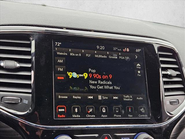 Used 2019 Jeep Grand Cherokee Altitude image 17