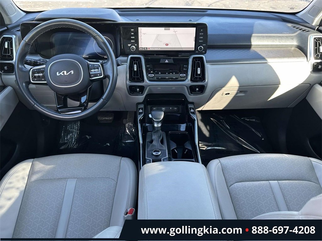 Certified 2023 Kia Sorento SX image 12