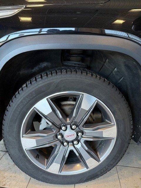 Used 2019 GMC Acadia SLT image 29