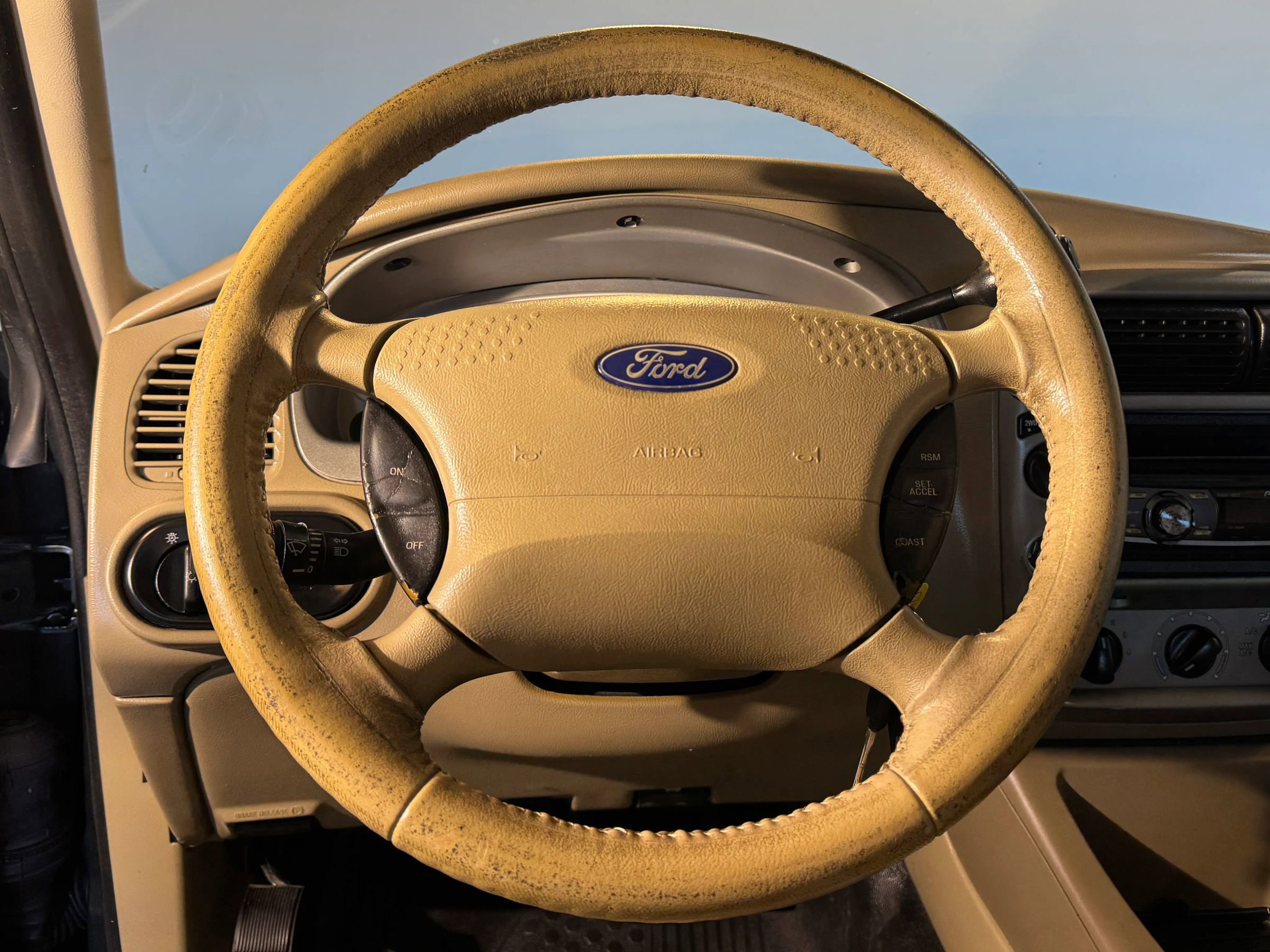 Used 2004 Ford Explorer Sport Trac XLT image 13