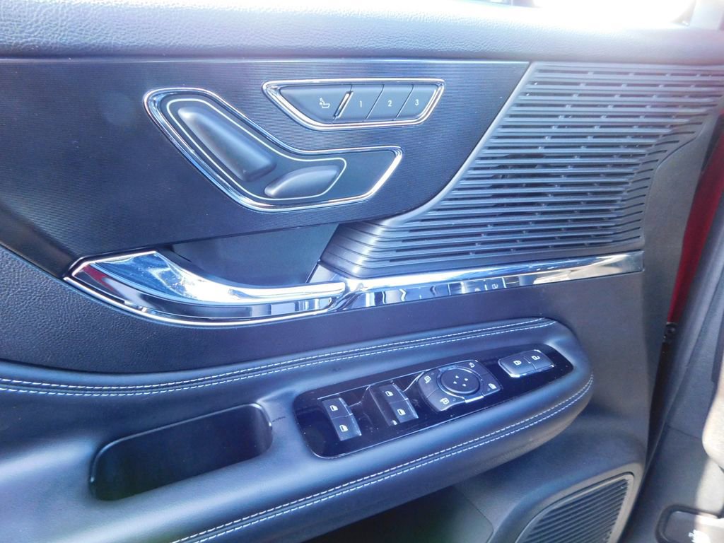 Used 2022 Lincoln Corsair AWD w/ Equipment Group 101A image 26