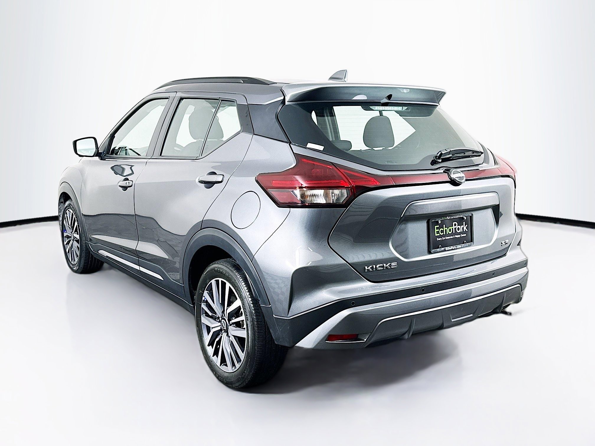Used 2024 Nissan Kicks SR image 5