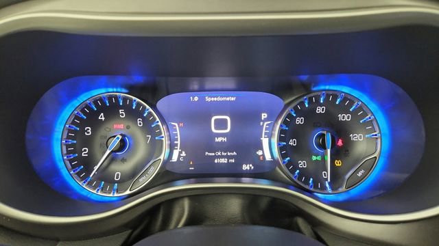 Used 2022 Chrysler Pacifica Touring-L image 21