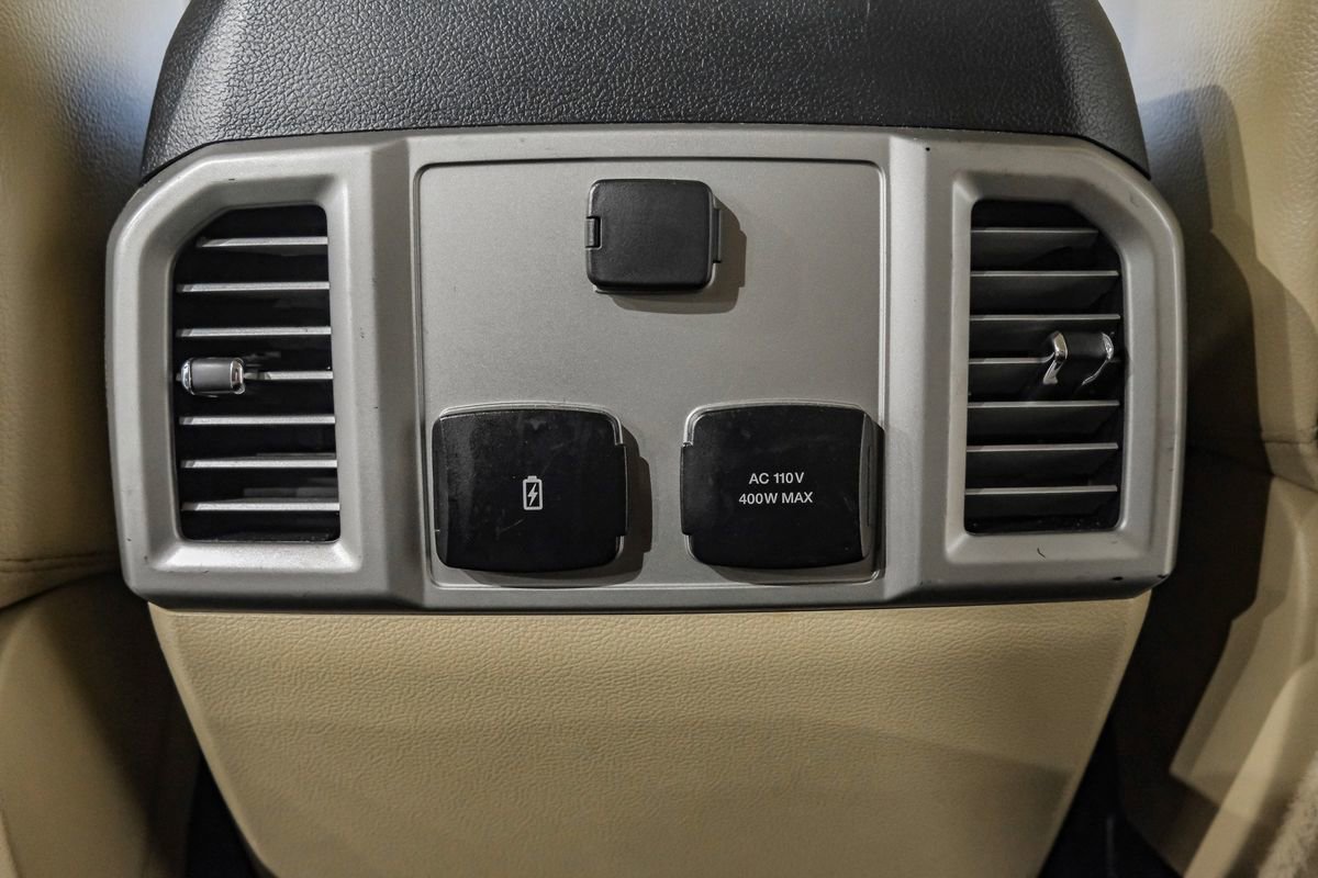 Used 2017 Ford F250 Lariat w/ Chrome Package image 37