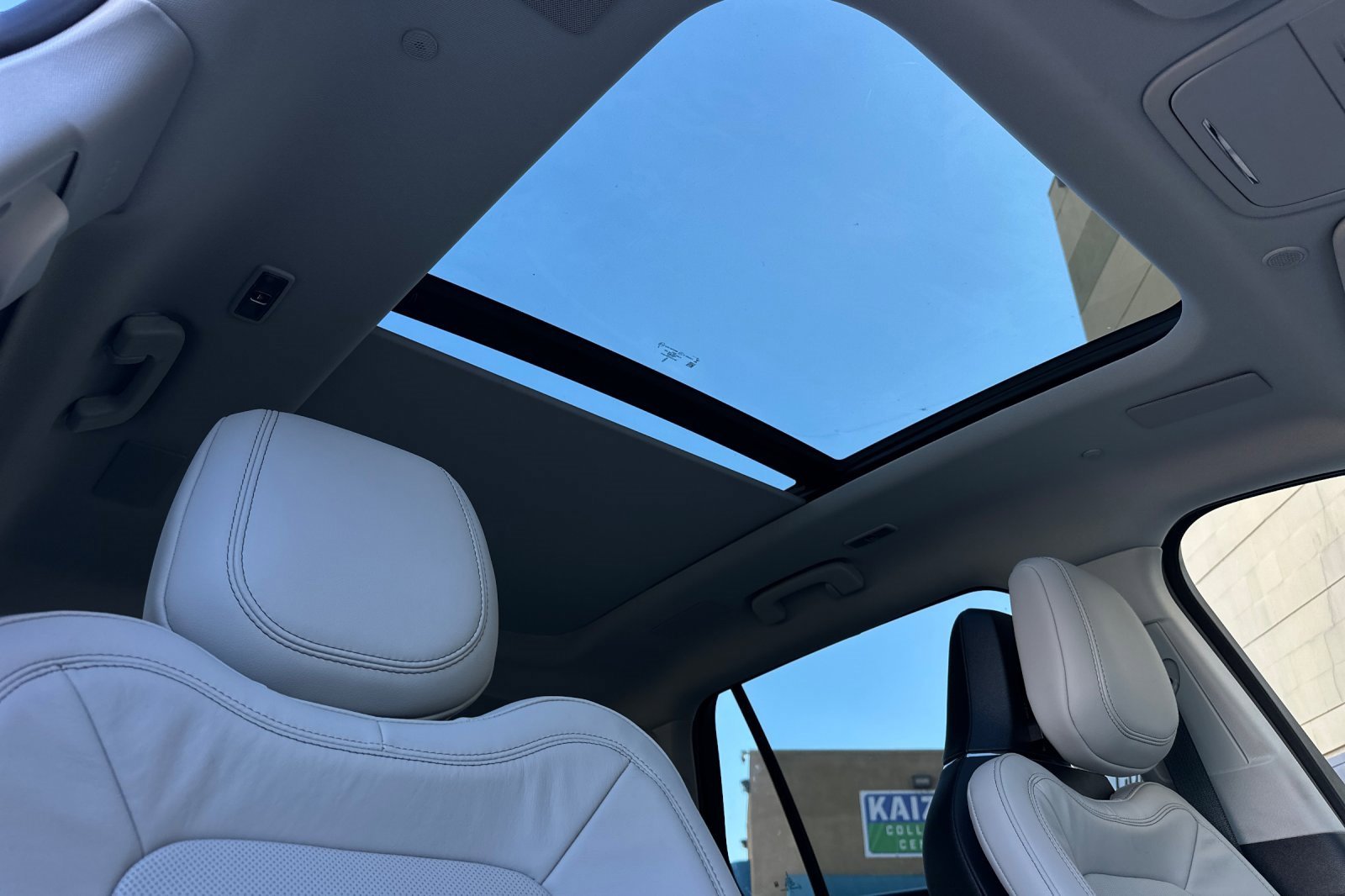 New 2025 Lincoln Aviator Reserve w/ Equipment Group 201A image 17