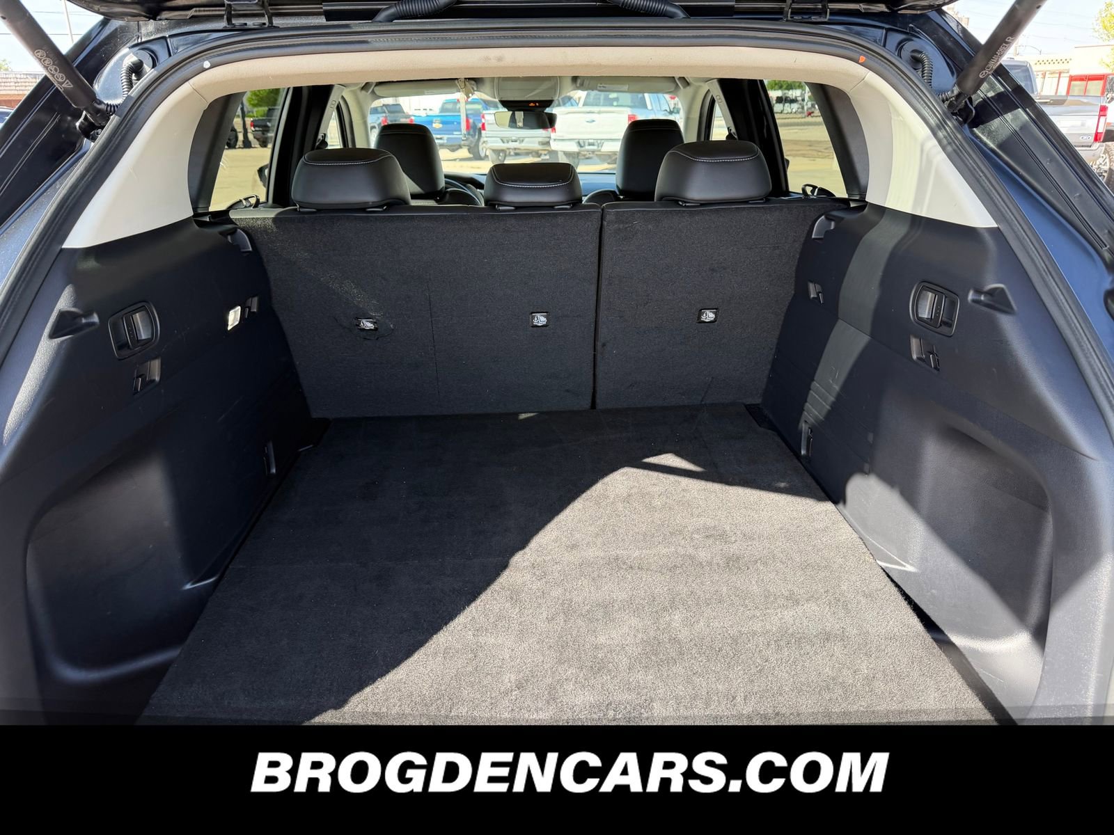 Used 2024 MAZDA CX-50 AWD 2.5 S w/ Preferred Package image 9