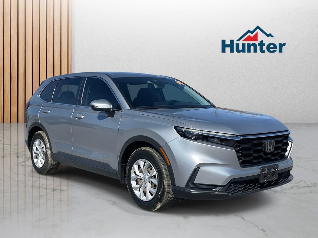 Used 2023 Honda CR-V LX image 1