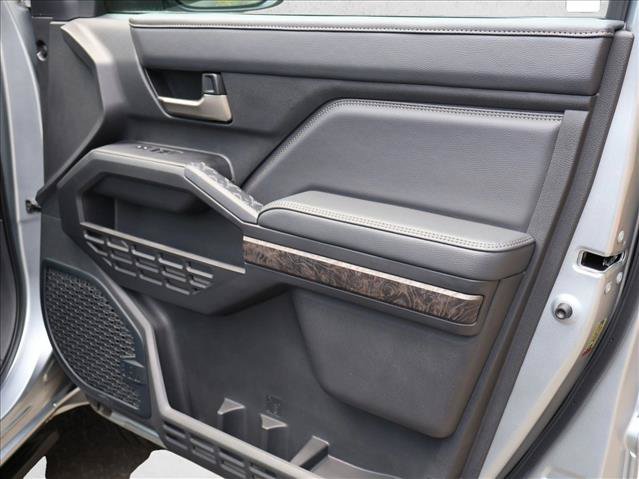 Used 2024 Toyota Tacoma Limited w/ Limited Package (LT) AWD/4WD image 25
