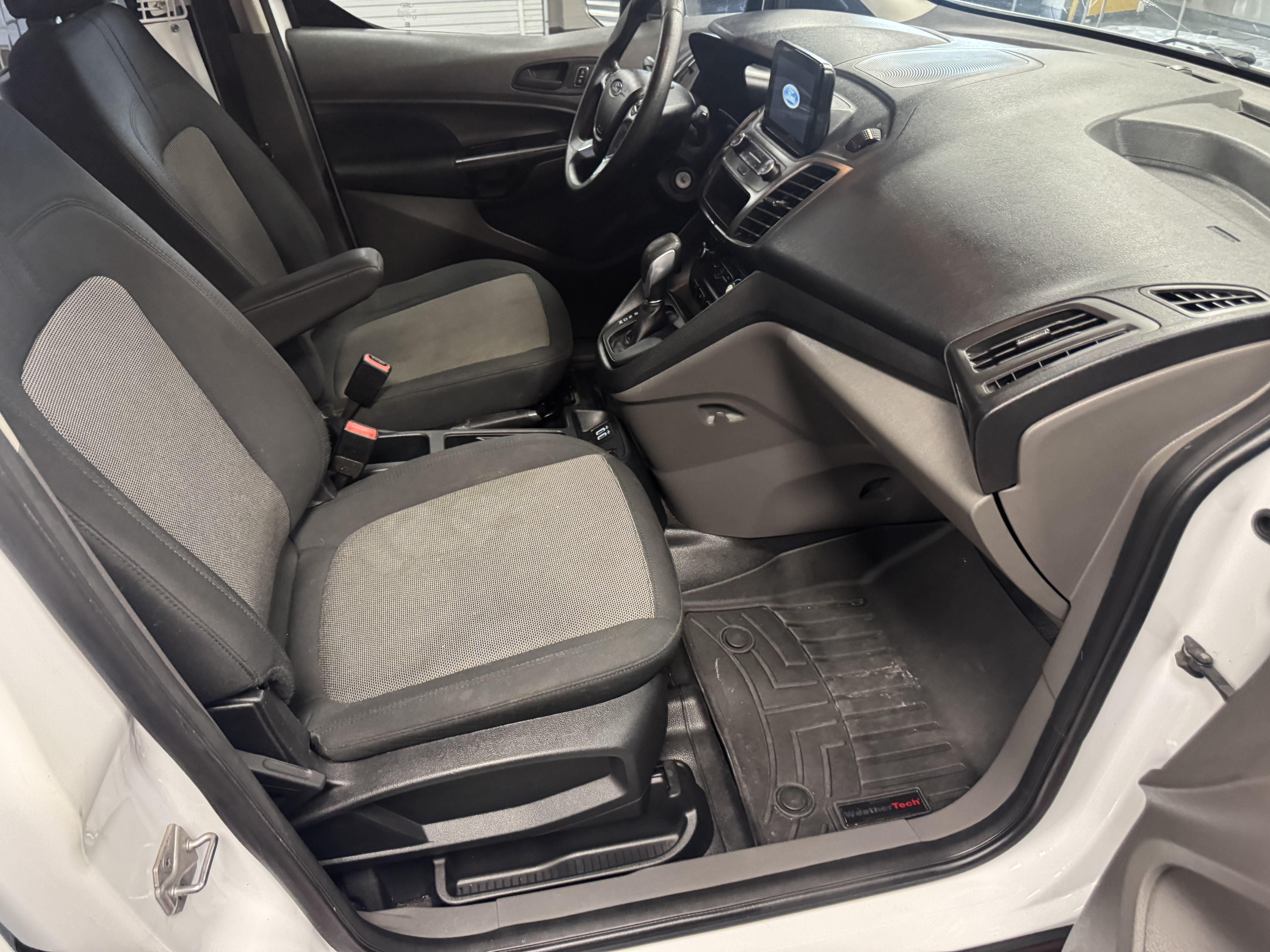 Used 2019 Ford Transit Connect XL FWD image 11