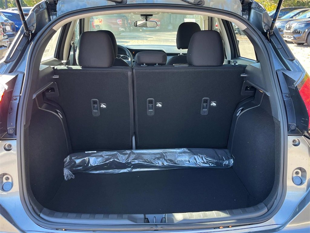 New 2025 Nissan Kicks Play S image 6