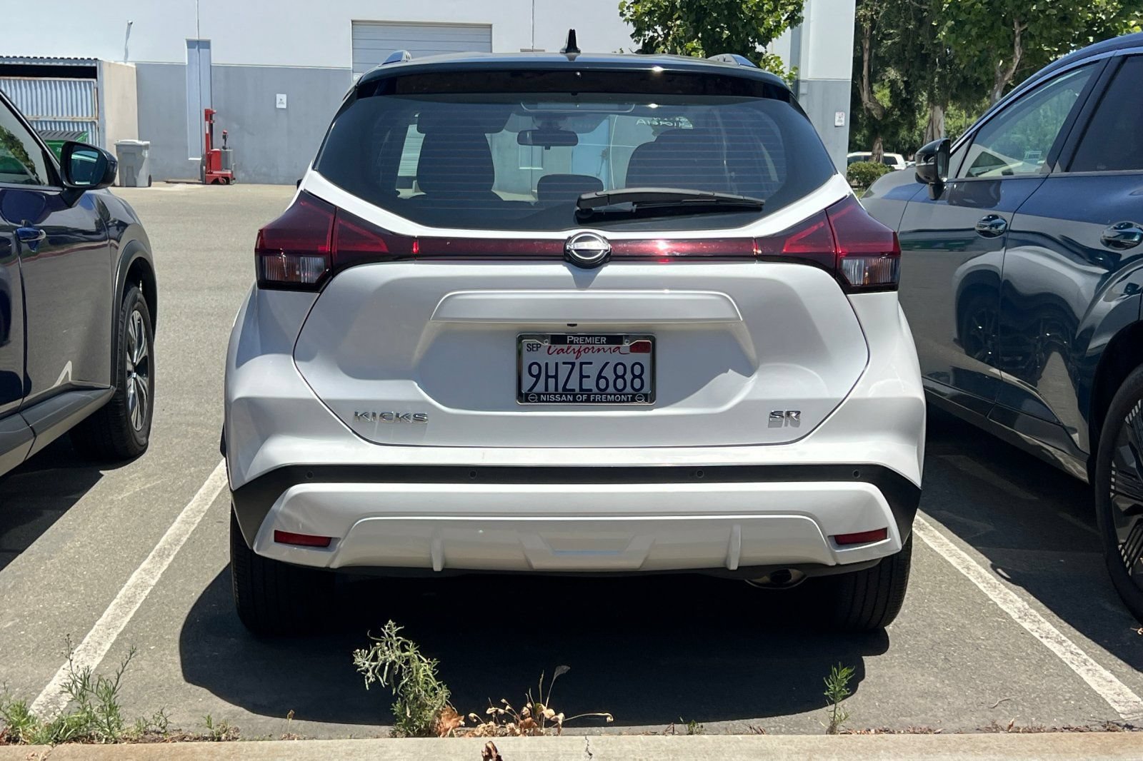 Certified 2023 Nissan Kicks SR FWD image 6