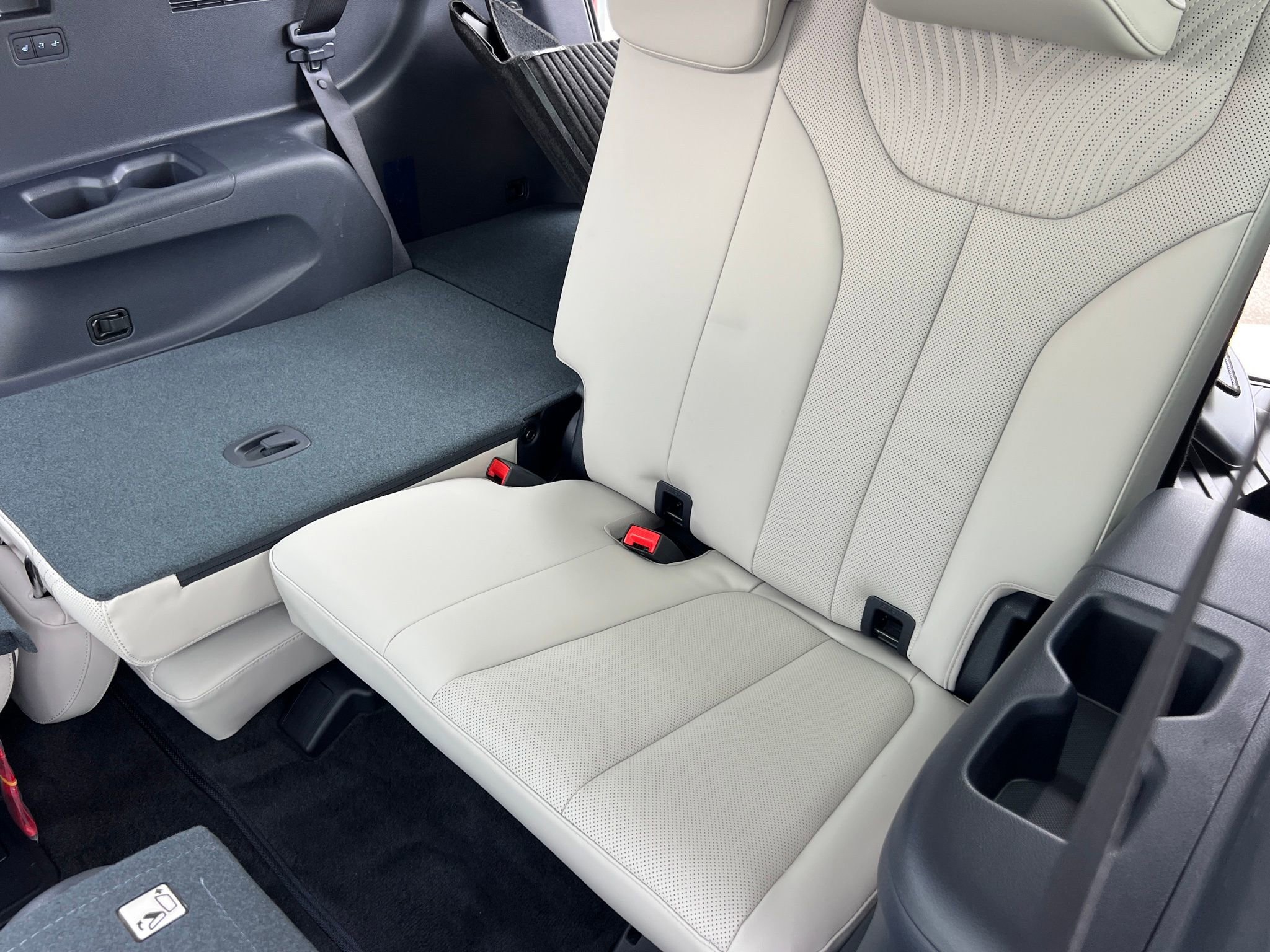 Used 2025 Hyundai Palisade Calligraphy AWD/4WD image 26