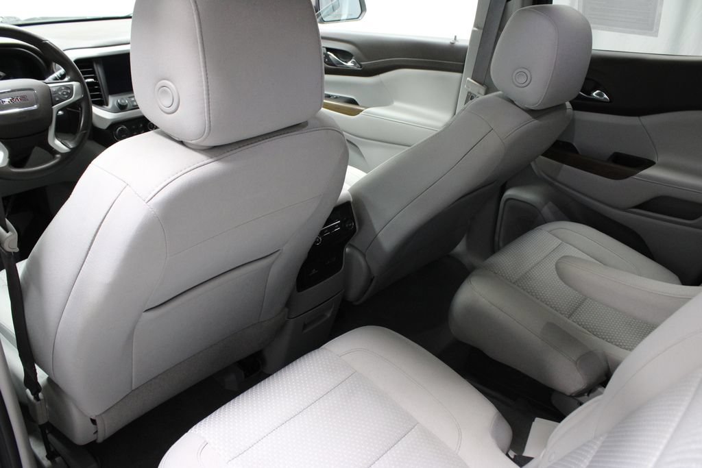 Used 2023 GMC Acadia SLE w/ Driver Convenience Package FWD image 21