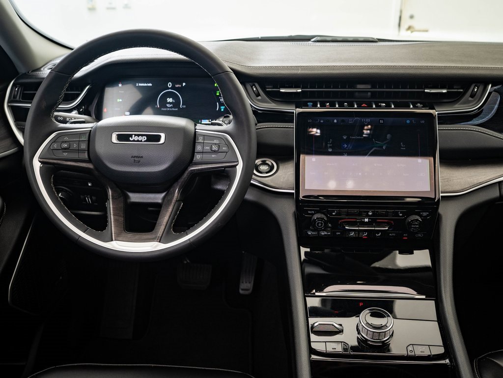 Used 2023 Jeep Grand Cherokee 4WD 4xe image 32