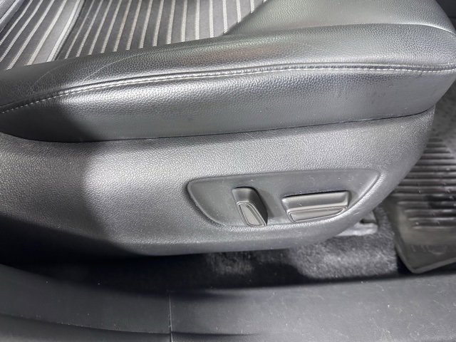 Used 2021 Toyota Highlander XSE image 12