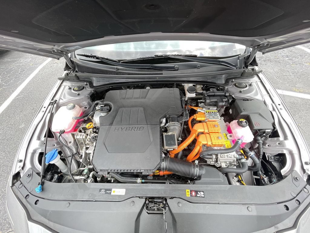 Used 2024 Hyundai Elantra Limited FWD image 29