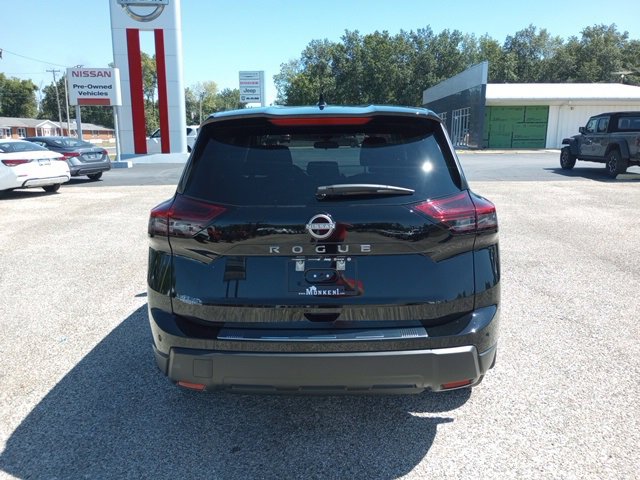 New 2026 Nissan Rogue SV image 4