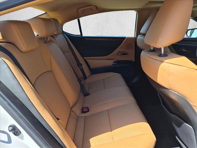 Used 2025 Lexus ES 300h w/ Premium Package FWD image 20