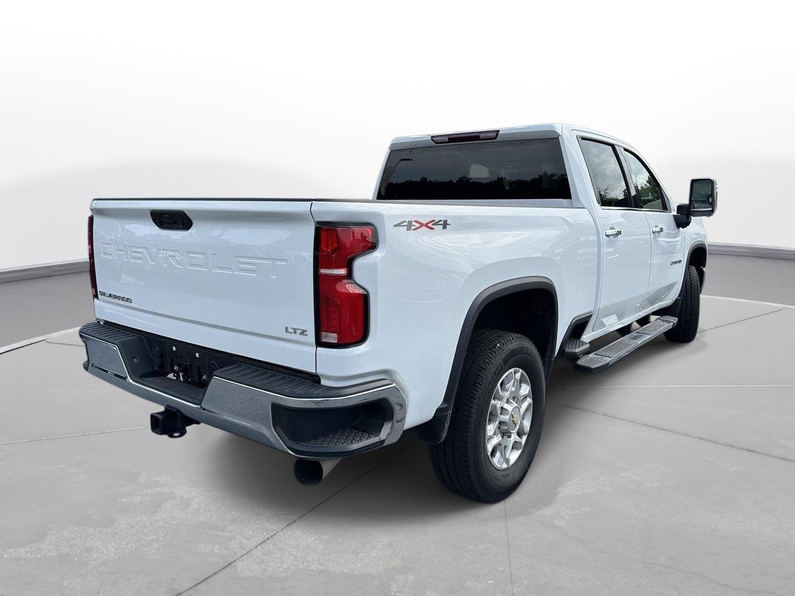 Used 2026 Chevrolet Silverado 2500 LTZ AWD/4WD image 6