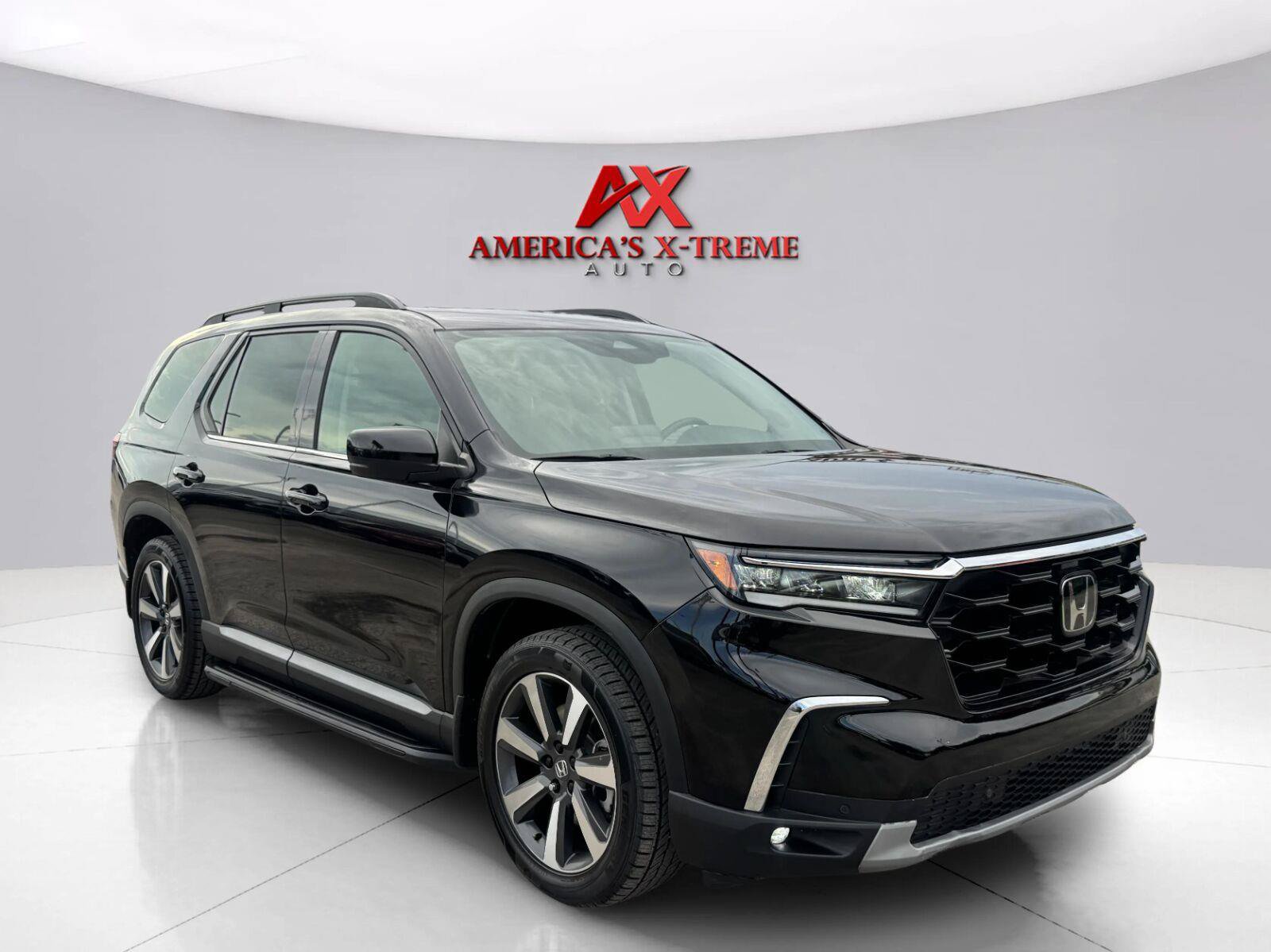 Used 2023 Honda Pilot Touring image 8