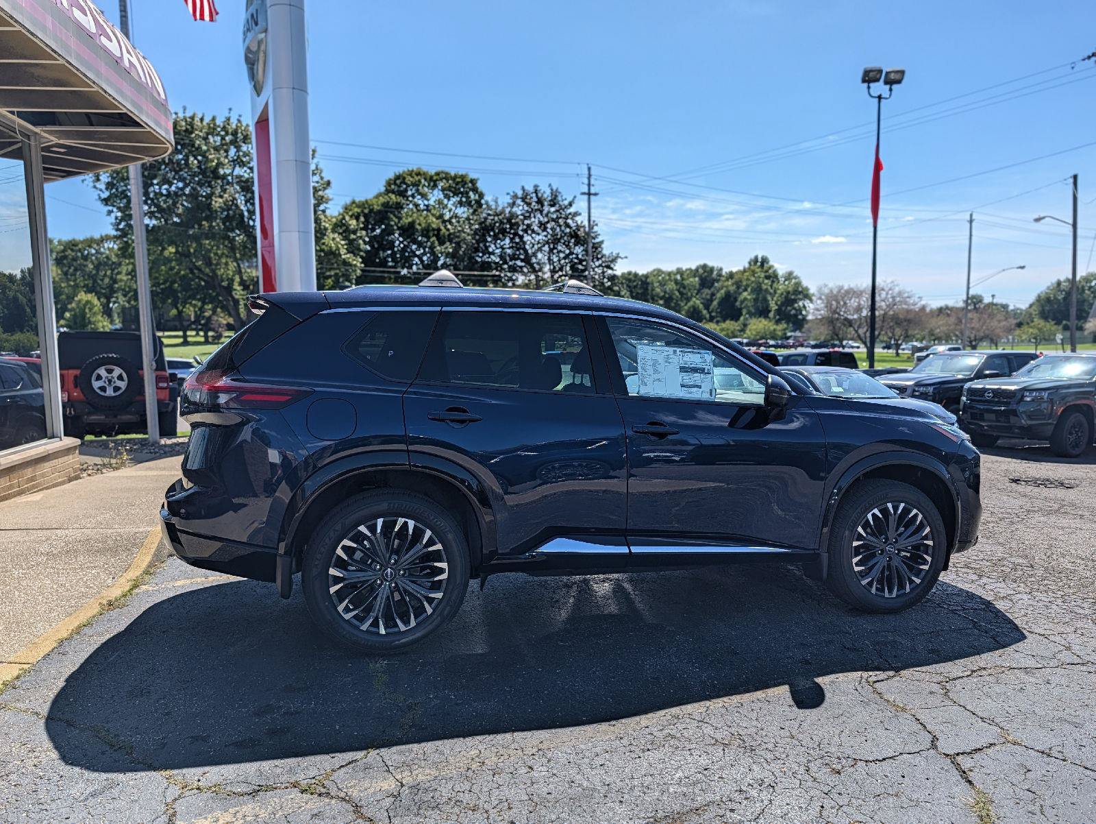 New 2026 Nissan Rogue Platinum AWD/4WD image 14