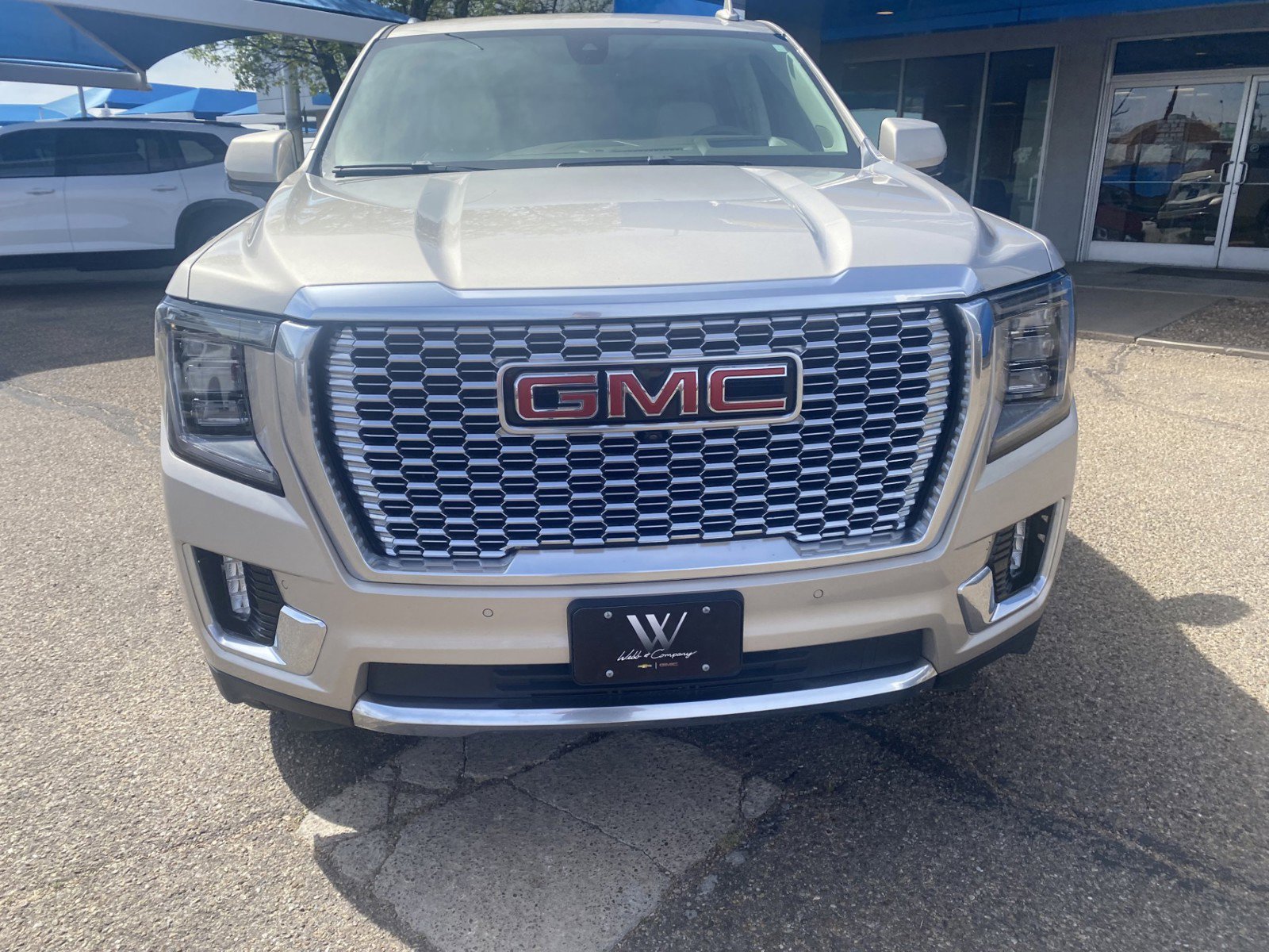 Used 2022 GMC Yukon XL Denali RWD image 3