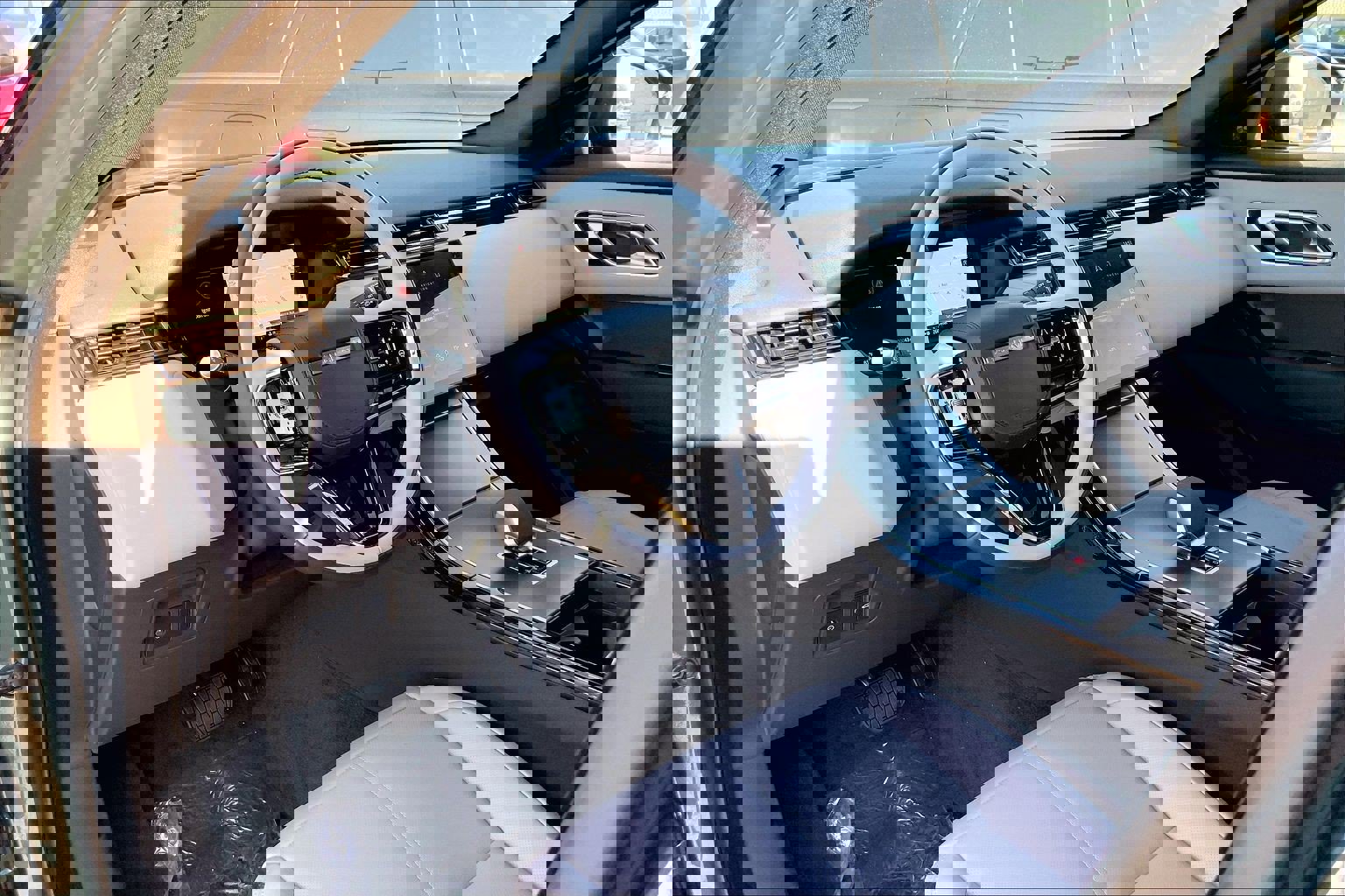 New 2026 Land Rover Range Rover Velar S image 9