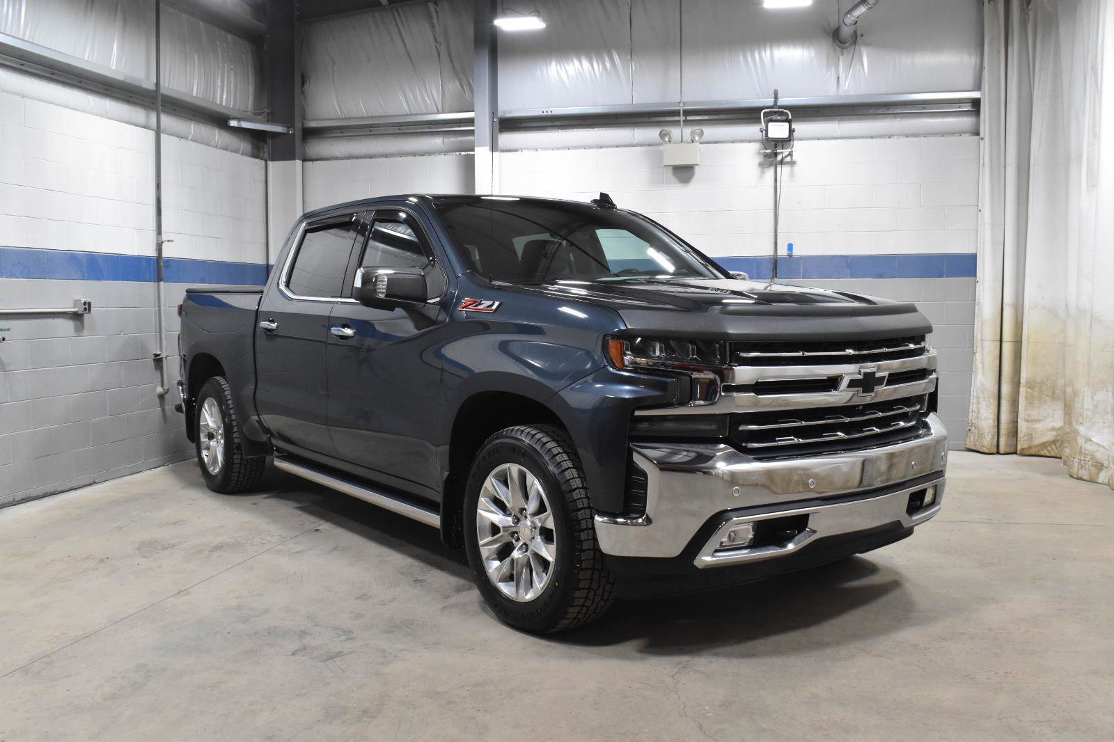 Used 2020 Chevrolet Silverado 1500 LTZ w/ LTZ Premium Package image 30