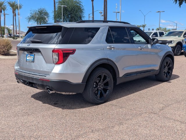 Used 2024 Ford Explorer ST-Line w/ Class IV Trailer Tow Package AWD/4WD image 8