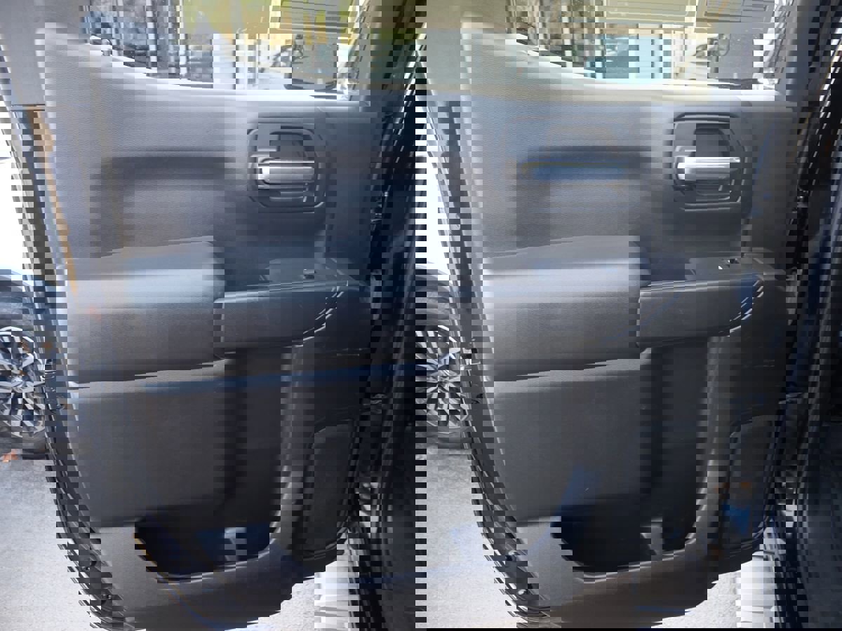 Used 2020 Chevrolet Silverado 1500 Custom w/ Custom Value Package image 27