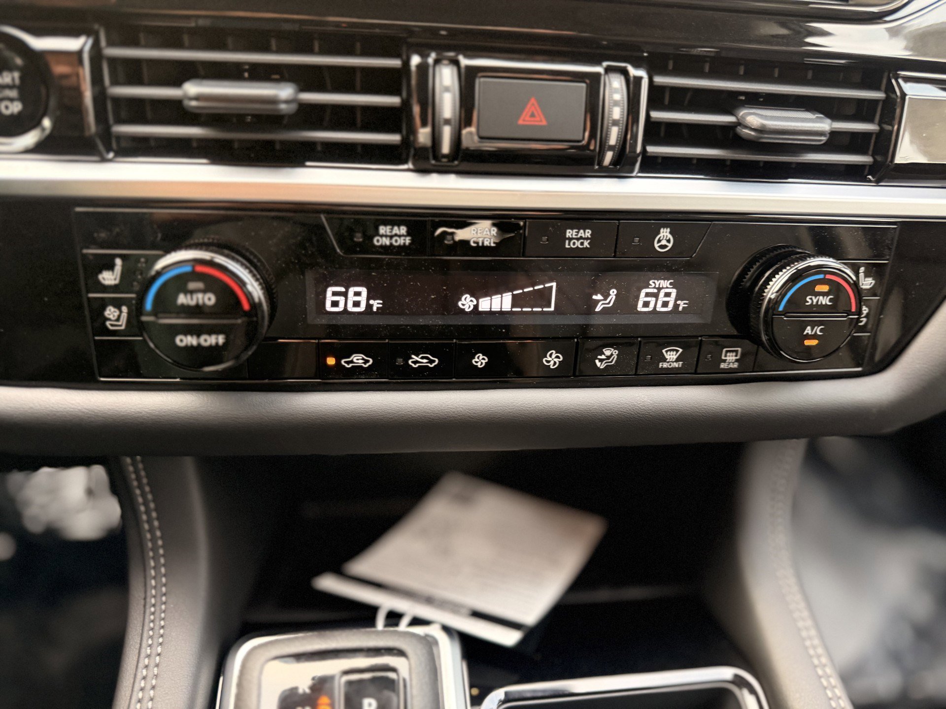 New 2025 Nissan Pathfinder Platinum image 10