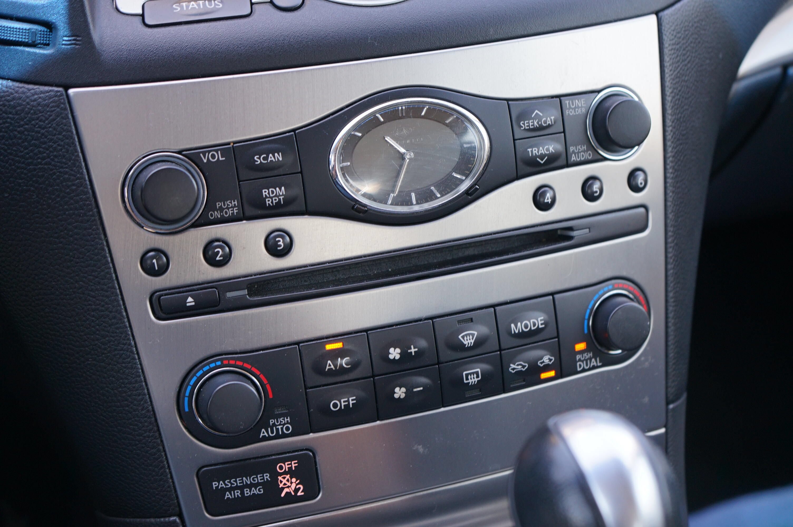 Used 2012 INFINITI G25 Journey RWD image 12