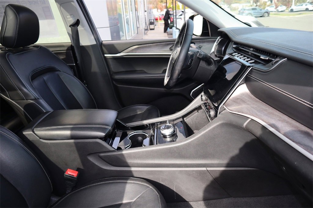 Used 2022 Jeep Grand Cherokee L Limited image 34