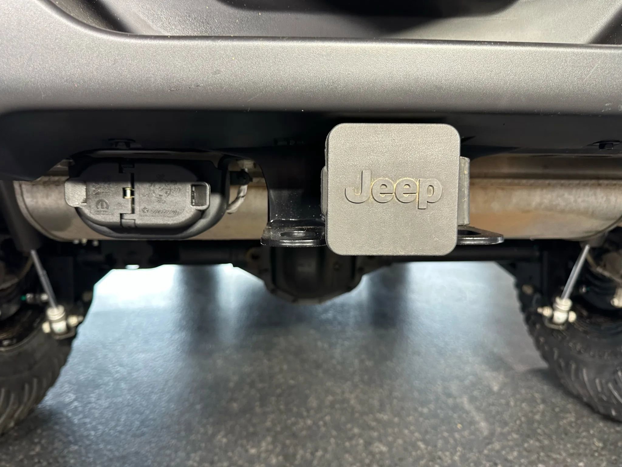 Used 2024 Jeep Wrangler Unlimited Rubicon w/ Convenience Group image 12