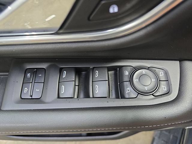 Used 2021 Chevrolet Tahoe Z71 w/ Z71 Off-Road Package AWD/4WD image 32