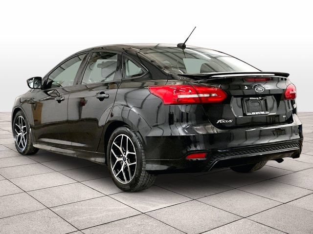 Used 2015 Ford Focus SE w/ SE Sport Package FWD image 11