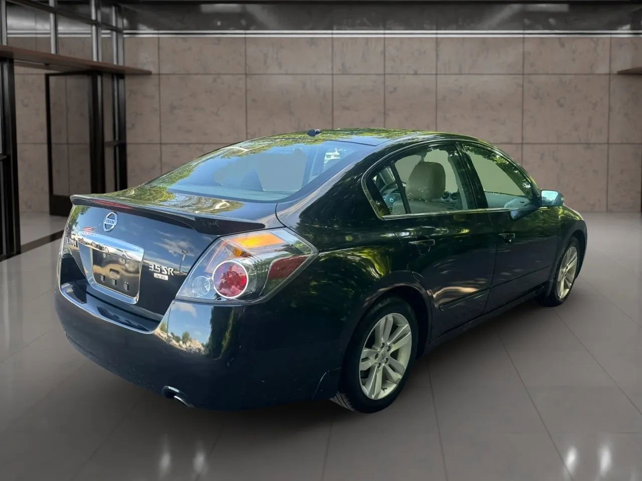 Used 2012 Nissan Altima 3.5 SR w/ Sport Pkg FWD image 6
