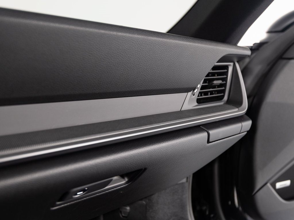 Certified 2025 Porsche 911 Carrera image 44