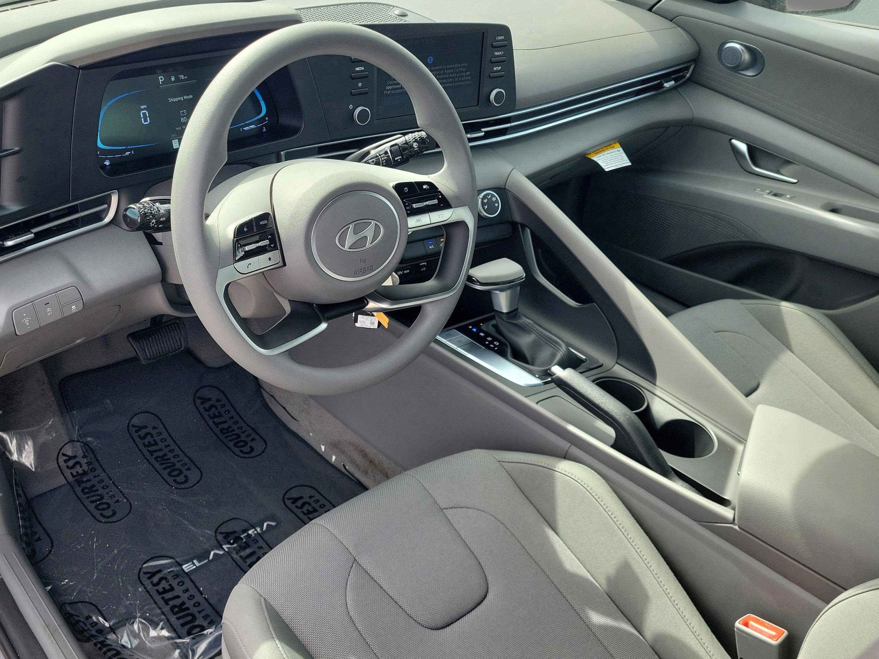 New 2026 Hyundai Elantra SE image 11