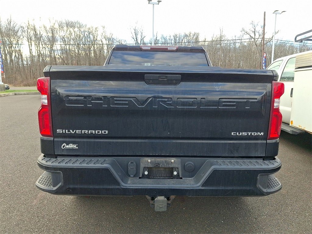 Used 2020 Chevrolet Silverado 1500 Custom w/ Custom Value Package image 5