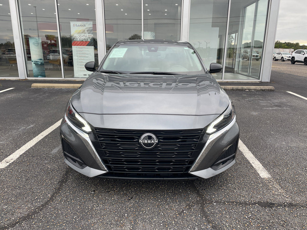 Certified 2024 Nissan Altima 2.5 SV image 3