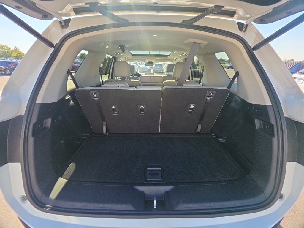 Certified 2025 Honda Pilot Touring image 30