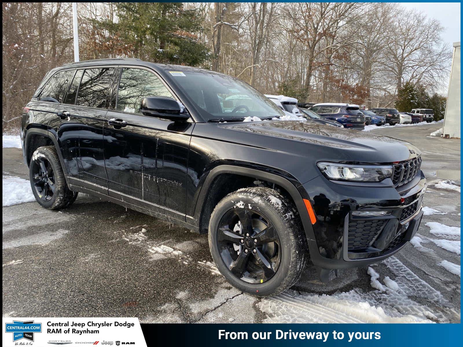 New 2026 Jeep Grand Cherokee Limited w/ Limited Altitude Package