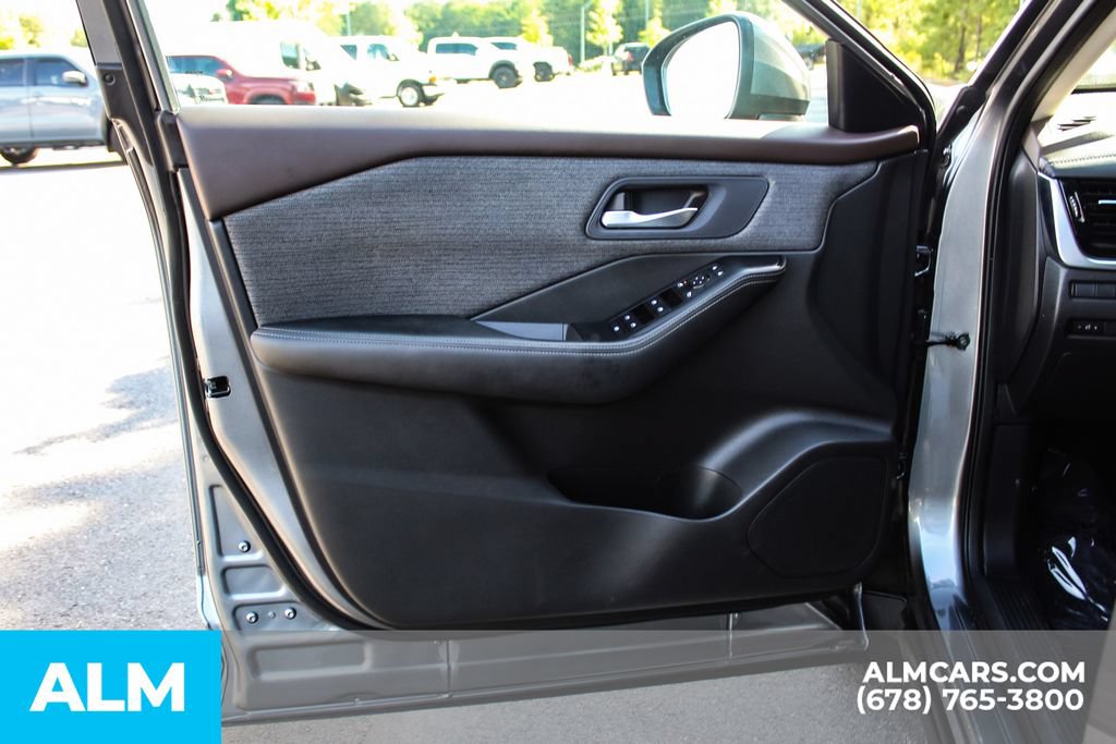 Used 2022 Nissan Rogue SV FWD image 37