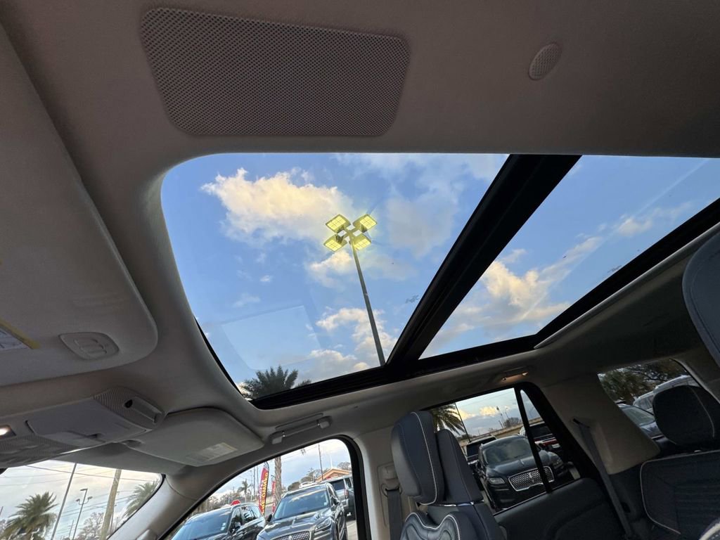 Used 2024 Lincoln Navigator Black Label image 29