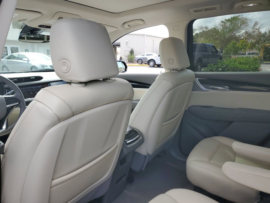 Certified 2023 Cadillac XT6 Premium Luxury image 15