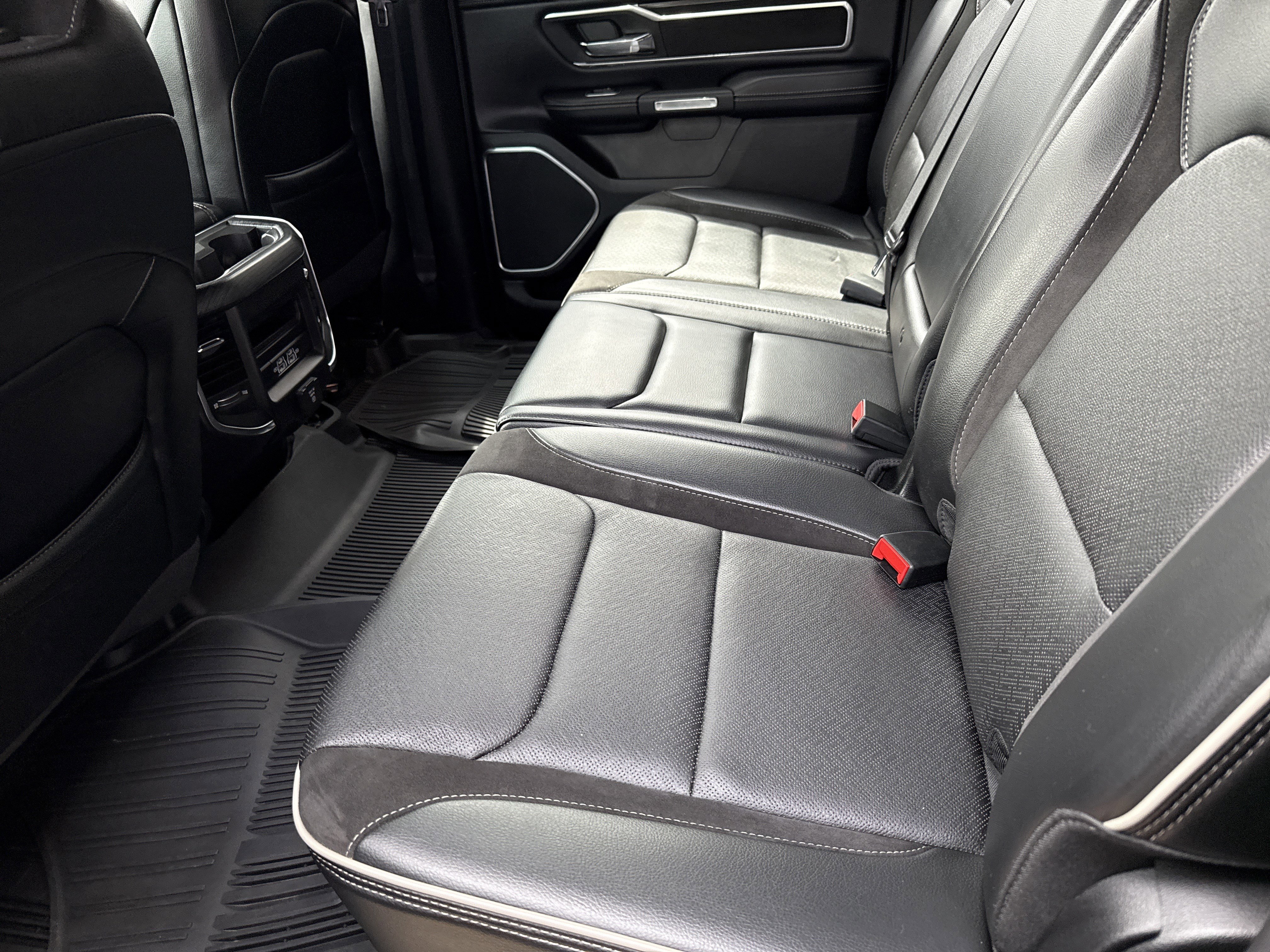 Used 2023 RAM 1500 Laramie image 19