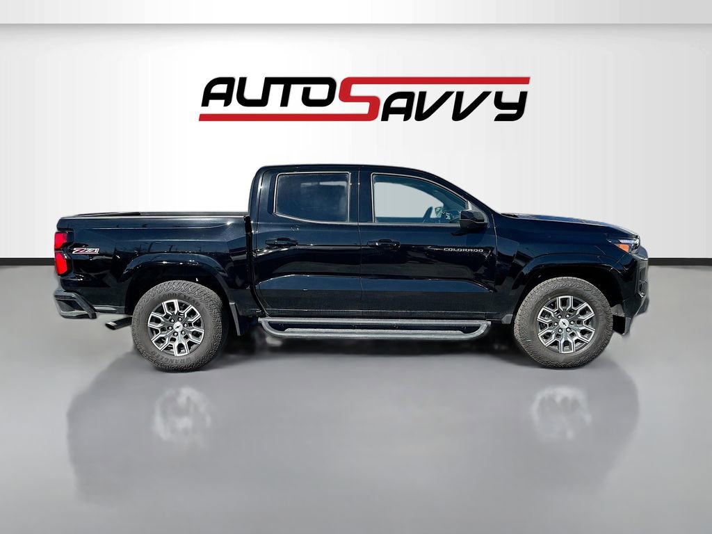 Used 2025 Chevrolet Colorado Z71 w/ Technology Package AWD/4WD image 8