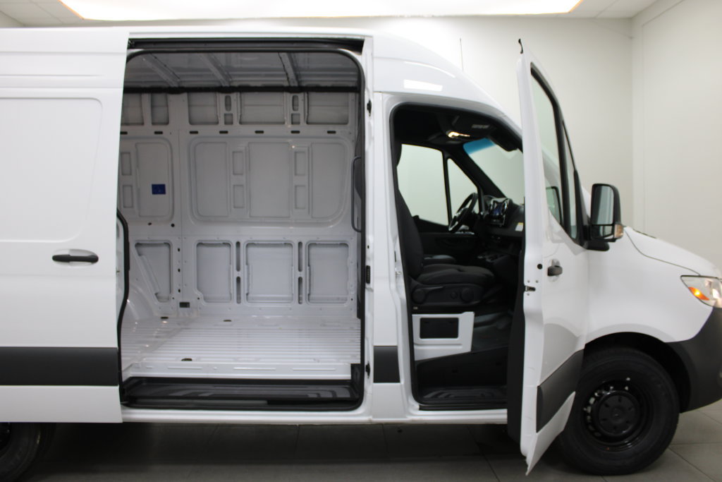 New 2025 Mercedes-Benz Sprinter 2500 image 25